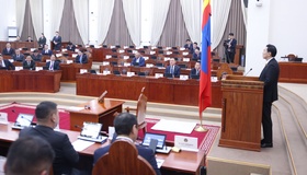 Засгийн газрын гишүүдийг томилох, чөлөөлөх тухай Ерөнхий сайдын танилцуулгыг сонслоо