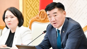 ЭЗБХ: УИХ дахь намын бүлгүүд 5 хоногийн завсарлага хүсэж, Эрчим хүчний сайдын мэдээллийг сонсов
