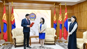 Түгээмэл тархацтай ашигт малтмалын тухай хуульд нэмэлт, өөрчлөлт оруулах тухай хуулийн төсөл өргөн мэдүүллээ 