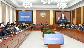 БСШУСБХ: Нүхэн жорлонг орчин үеийн стандарт, шаардлагад нийцсэн ариун цэврийн байгууламжаар солих төслийн хэрэгжилтийн талаар  хэлэлцүүлэг өрнүүллээ