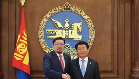 Chairman of the State Great Hural G. Zandanshatar met with Ambassador Kim Jong-Gu