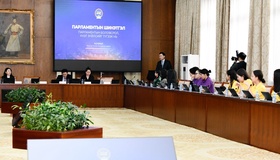 “Парламентын боловсрол” хөтөлбөрт оролцогчдын санал солилцох уулзалт, хэлэлцүүлэг боллоо