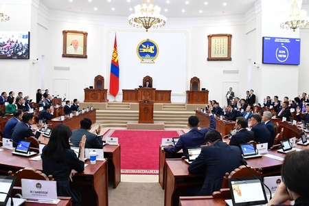 Монгол Улсын Их Хурлын ес дэх удаагийн бүрэн эрхийн анхдугаар чуулганы нэгдсэн хуралдааны ирцийн мэдээ 