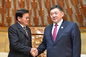 Speaker M.Enkhbold met Thongloun Sisoulith, Prime Minister of Laos