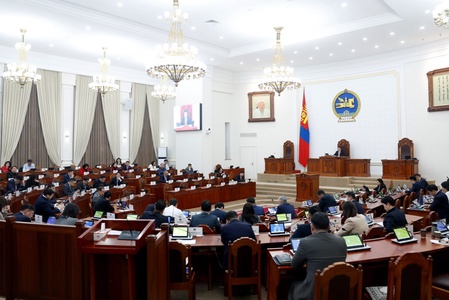 Төрийн болон орон нутгийн өмчит компанийн бүтээмж, ил тод байдал, засаглалыг сайжруулах тухай хуулийн төслийг анхны хэлэлцүүлэгт шилжүүллээ