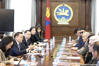 Chairman of the State Great Hural D. Amarbayasgalan Meets with Representatives Opposing the Opening of the Naransewstei Border Checkpoint