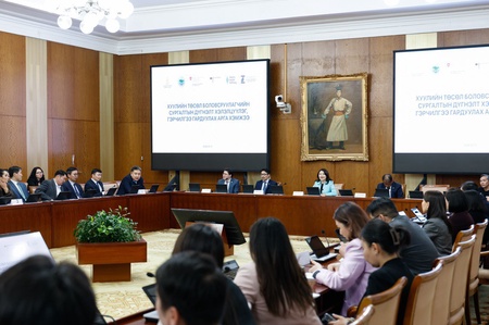 Иргэдийн итгэлийг бөхөлж, шударга ёсны баталгааг бий болгож ажиллахыг "Хуулийн төсөл боловсруулагчийн сургалт"-д оролцогчдоос хүсэв