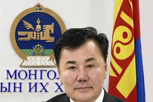 Улсын Их Хурлын гишүүн Б.Баттөмөрөөс Монгол Улсын Ерөнхий сайд Л.Оюун-Эрдэнэд хандаж  “Эрдэнэт үйлдвэр” ТӨҮГ-ын овоолгын талаар тавьсан асуулга