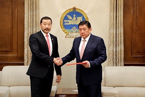 Монгол Улсын Засгийн газар хууль, тогтоомжийн 4 төслийг өргөн барилаа