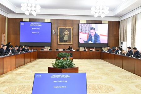 Халзан бүрэгтэй ордын талаарх ерөнхий хяналтын сонсголын тайланг хамтарсан хуралдаанаар сонсов