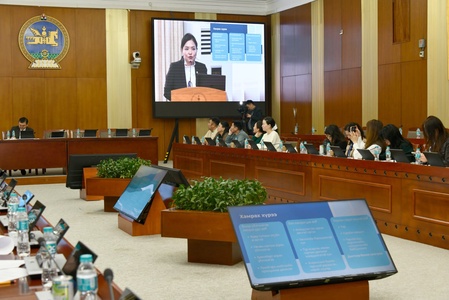 Видео мэдээ: Асрах үйлчилгээний тухай хууль”-ийн төслийн анхны олон нийтийн хэлэлцүүлэг Төрийн ордонд боллоо