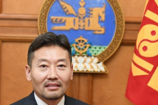 Улсын Их Хурлын гишүүн Х.Ганхуягаас "Зөвшөөрлийн тухай хуулийн хэрэгжилтийн талаарх мэдээлэл ирүүлэх тухай" Монгол Улсын сайд, ЗГХЭГ-ын даргад хандаж тавьсан АСУУЛГА 41