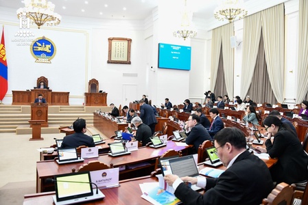 “Монгол Улсыг 2026-2030 онд хөгжүүлэх таван жилийн үндсэн чиглэл батлах тухай” УИХ-ын тогтоолын төслийг хэлэлцэж эхэллээ