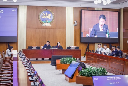 Төсвийн зарлагын хяналтын дэд хороо Монгол Улсын 2026 оны төсвийн тухай хуулийн төслүүдийн гурав дахь хэлэлцүүлгийг хийлээ