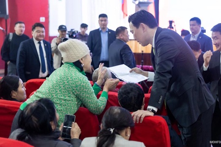 Видео мэдээ: Монгол Улсын Их Хурлын дарга Н. Учрал тэргүүтэй Улсын Их Хурал, Засгийн газрын гишүүд Хангайн бүсэд ажиллаж байна