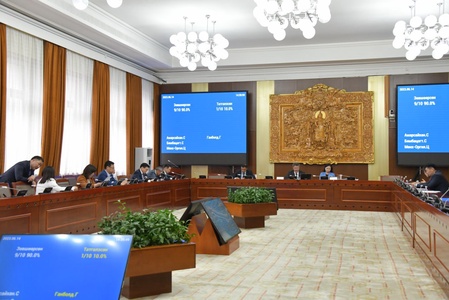ТББХ: Монгол Улсын Их Хурлын сонгуулийн тухай хуульд нэмэлт, өөрчлөлт оруулах тухай хуулийн нэгтгэсэн төслийн эцсийн хэлэлцүүлгийг хийлээ