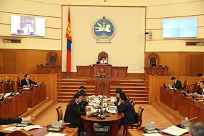 Монгол Улсын Их Хурлын сонгуулийн тухай хуулийн төслийн эцсийн хэлэлцүүлгийг эхэллээ