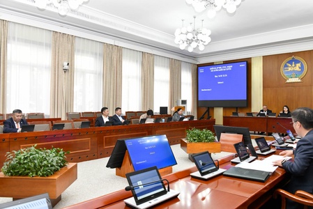 БОХХААБХ: Монгол Улсын 2026 оны төсвийн тухай хуулийн төслүүдийн хоёр дахь хэлэлцүүлгийг хийлээ