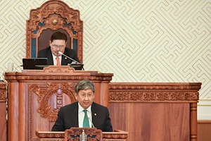 Монгол Улсын 2020 оны төсвийн тухай хуульд өөрчлөлт оруулах тухай хуулийн төслийг хэлэлцэж эхэллээ