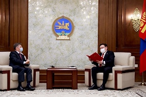Chairman expressed gratitude to Ambassador for delivering positive news on vaccination supply and gas pipeline project 