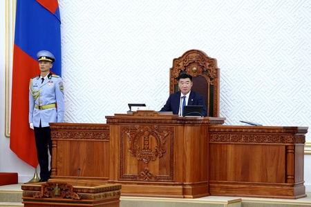 Байнгын ажиллагаатай парламент байгуулагдсан өдрийг тохиолдуулан УИХ-ын дарга С.Бямбацогт мэндчилгээ дэвшүүлэв 