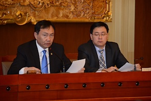 “Монгол Улсын эдийн засаг, нийгмийг 2012 онд хөгжүүлэх үндсэн чиглэл”-ийн биелэлтийн талаар Хууль зүйн байнгын хорооноос гаргасан санал, дүгнэлт