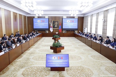 Chairman of the State Great Hural D. Amarbayasgalan held an official meeting with Speaker of the National Assembly of the Republic of Korea Woo Won-shik