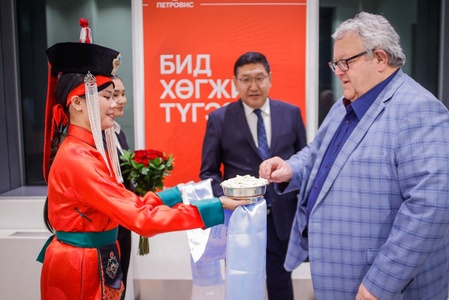 Монгол Улсад албан ёсны айлчлал хийхээр Шинэ Зеланд Улсын Парламентын Төлөөлөгчдийн танхимын дарга Жерард Браунли хүрэлцэн ирлээ
