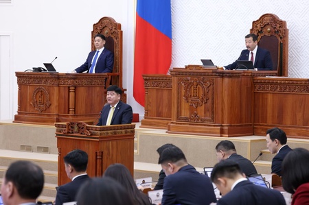 Монгол Улсын Ерөнхий сайдыг томилох тухай асуудлыг хэлэлцэж байна