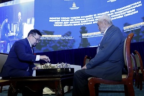 Үндсэн хуулийн өдөрт зориулсан Шатар сонирхогчдын улсын аварга шалгаруулах тэмцээний шигшээ тоглолт эхэллээ