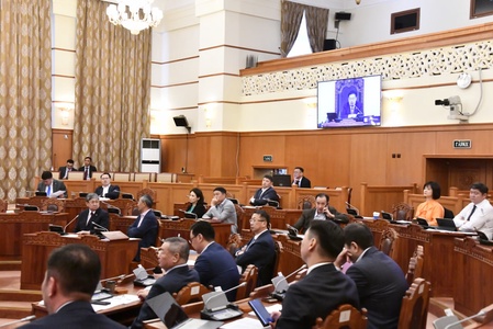 Монгол Улсын Их Хурлын сонгуулийн тухай хуульд нэмэлт, өөрчлөлт оруулах тухай хуулийн нэгтгэсэн төслүүдийн эцсийн хэлэлцүүлгийг хийлээ