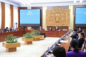 АБГББХ: Монгол Улсын 2021 оны төсвийн тухай хуулийн төслүүдийн хоёр дахь хэлэлцүүлгийг хийлээ