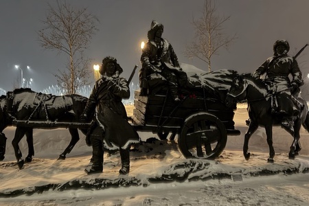 Улсын Их Хурлын дэд дарга Б.Пүрэвдорж “Эх оронч” цэцэрлэгт хүрээлэн дэх монгол эрсийн хөшөөнд хүндэтгэл үзүүллээ