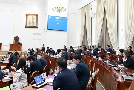 Оюу толгой бүлэг ордын ашиглалтад Монгол Улсын эрх ашгийг хангуулах, хүртэх өгөөжийг нэмэгдүүлэх чиглэлээр УИХ-ын тогтоол баталлаа