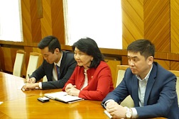 Энэтхэг-Монголын парламентын бүлгийн дарга Б.Ундармаа Энэтхэгийн парламентын гишүүдийг хүлээн авч уулзлаа