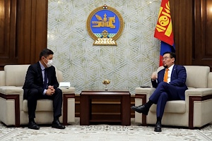 Улсын Их Хурлын дарга Г.Занданшатар Монголбанкны Тэргүүн Дэд Ерөнхийлөгч Г.Дөлгөөнийг хүлээн авч уулзав