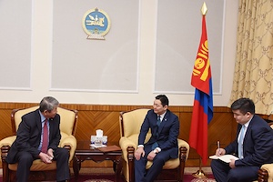 УИХ-ын гишүүн Г.Тэмүүлэн Буриад Улсаас Монгол Улсад суугаа Төлөөлөгчийн газрын даргыг хүлээн авч уулзав