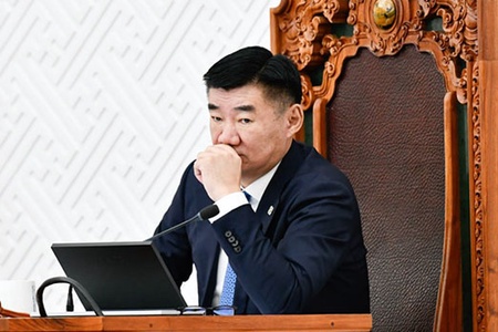 Эрхтэн, эд, эс шилжүүлэн суулгах тухай хуулийн төслийн анхны, Худалдаа, аж үйлдвэрийн танхимын тухай хуулийн төслийн хэлэлцэх, эсэх хэлэлцүүлгийг эхлүүллээ