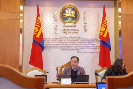 ХЗБХ: Замын хөдөлгөөний аюулгүй байдлын тухай хуульд нэмэлт, өөрчлөлт оруулах тухай хуулийн төслийн ажлын хэсгийг Г.Уянгахишиг гишүүн ахална