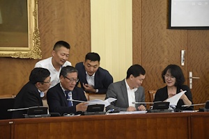 Гүйцэтгэх эрх мэдлийн хариуцлагыг нэмэгдүүлж, тогтвортой байдлыг хангахтай холбоотой нэмэлт, өөрчлөлтийн ажлын дэд хэсэг Монгол Улсын Ерөнхийлөгчийн өргөн мэдүүлсэн Үндсэн хуульд оруулах нэмэлт, өөрчлөлтийн төсөл, саналыг хэлэлцлээ
