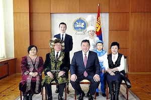 Монгол Улсын Их Хурлын дарга М.Энхболд Наурызын баярыг тохиолдуулан мэндчилгээ дэвшүүлэв 