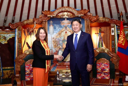 President of Mongolia U. Khurelsukh Receives Courtesy Call from The Hon. Susan Lines, President of the Australian Senate 