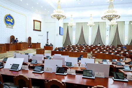 Чуулганы нэгдсэн хуралдааны ирц бүрдээгүй тул хойшлууллаа