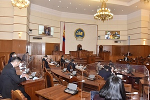 Монгол Улсын шүүхийн тухай хуулийн шинэчилсэн найруулга болон хамт өргөн мэдүүлсэн хууль, тогтоолуудыг баталлаа