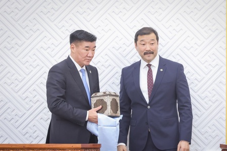 Монгол Улсын Их Хурлын даргаар С.Бямбацогтыг сонголоо 