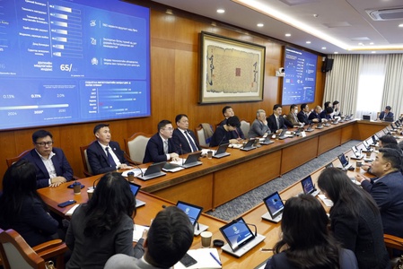 Шинжлэх ухааны салбарын өнөөгийн нөхцөл байдал, цаашдын хөгжлийн бодлого, төлөвлөлтийн талаар эрдэмтдийн саналыг сонслоо