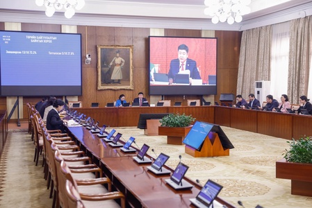 ТББХ: Хууль, тогтоолын төслүүдийг чуулганаар хэлэлцүүлэх эсэх асуудлыг шийдвэрлэв