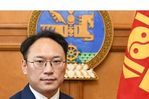 Улсын Их Хурлын гишүүн Ц.Баатархүүгээс "Газрын тухай хууль тогтоомжийн хэрэгжилтийн талаар" Монгол Улсын Ерөнхий сайдад хандсан АСУУЛГА-48