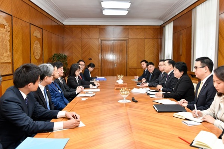 УИХ-ын дэд дарга Б.Пүрэвдоржид Япон-Монголын парламентын найрамдлын бүлгийн ажлын албаны дарга Такэбэ Арата тэргүүтэй төлөөлөгчид бараалхав