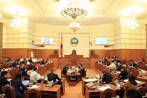 Монгол Улсын 2021 оны төсвийн тухай, Нийгмийн даатгал, Эрүүл мэндийн даатгалын сангийн 2021 оны төсвийн тухай хуулийн төслийг гурав, дөрөв дэх хэлэлцүүлэгт шилжүүлэв